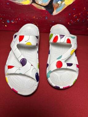 DAWGS Women's Z Sandals Floating Balloons Print White, Size 7